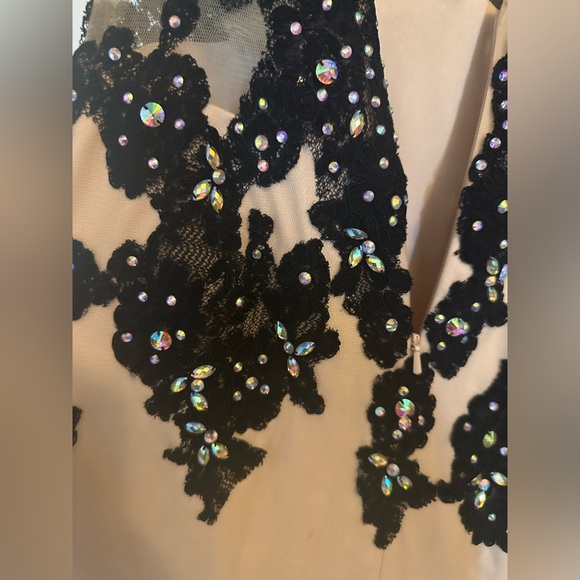 Nude and black gown mesh low cut front prom dress - Picture 10 of 15